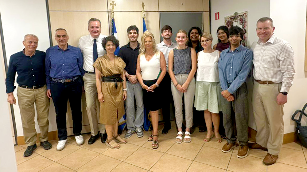 The Summer School students visited the National Just Transition Observatory at the Special Authority of Just Development Transition in Athens, where they discussed the work of the Summer School program, the impacts of the closing of coal mines and power plants, and future plans.